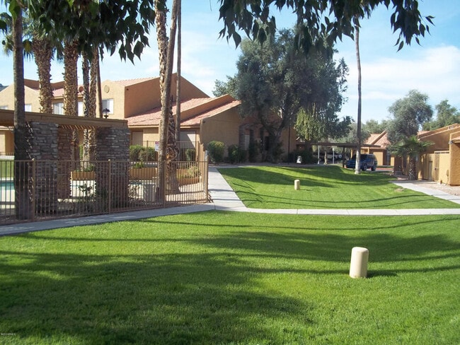 Charming 2 bed 1.5 bath Phoenix townhouse - Charming 2 bed 1.5 bath Phoenix townhouse