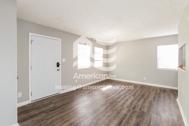 Foto del edificio - 2250 N 39th St