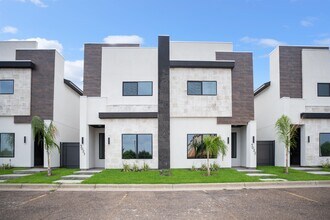 Building Photo - 8218 Casa Verde Rd