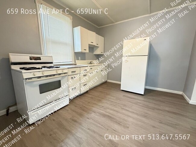 Building Photo - 659 Ross Ave