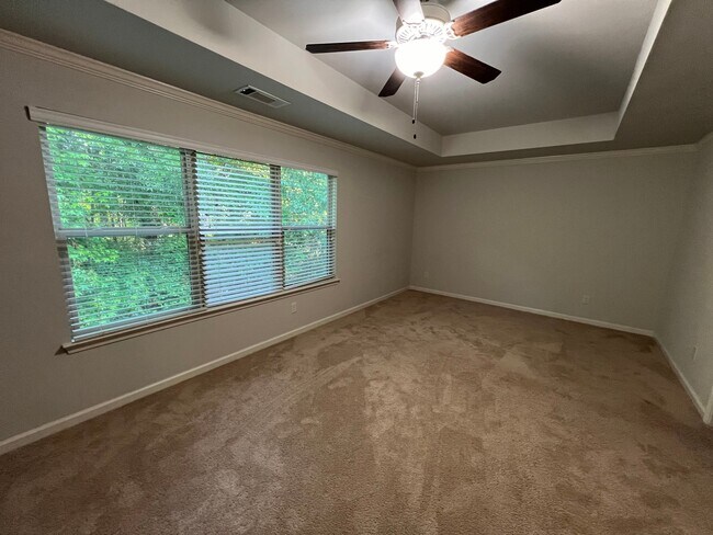 Building Photo - 229 Turtle Creek Dr
