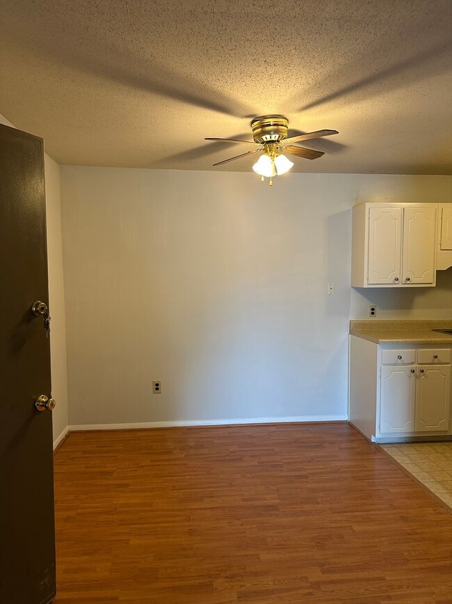 Foto del edificio - 1 Bed/ 1 bath Condo