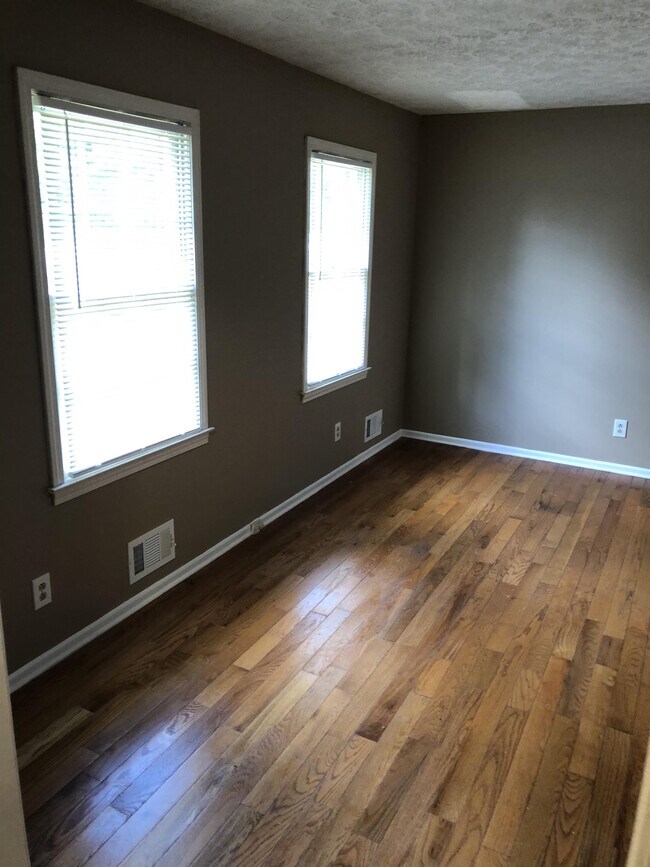 Foto del edificio - 1280 Liberty Hill Rd