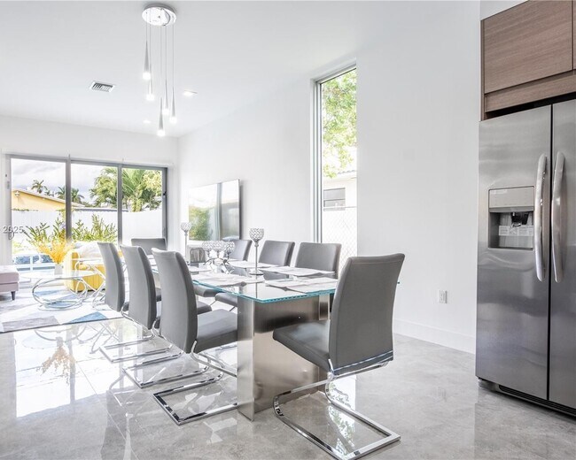 Foto del edificio - 3461 SW 25th St