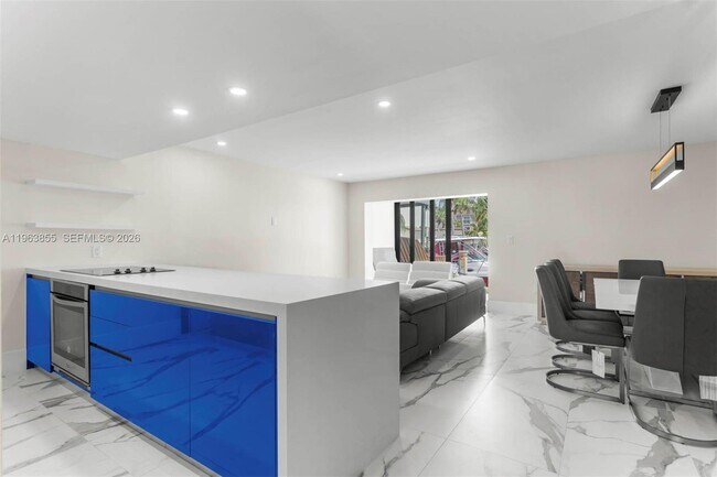 Foto del edificio - 3973 NE 167th St