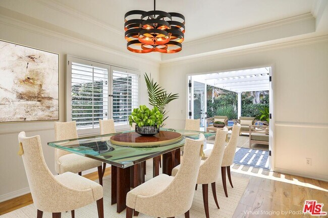 Building Photo - 1405 Floresta Pl
