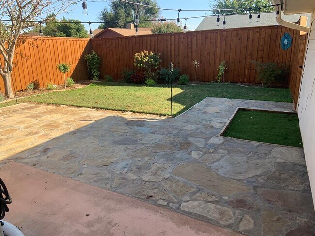 Building Photo - 3608 Claymore Dr