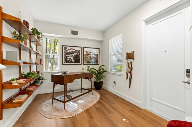 Building Photo - ANKR Wilton Manors
