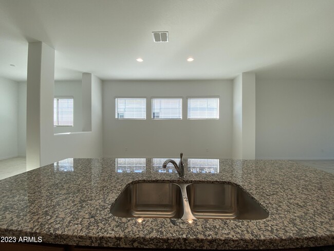 Foto del edificio - 442 W Golden Aspen Dr