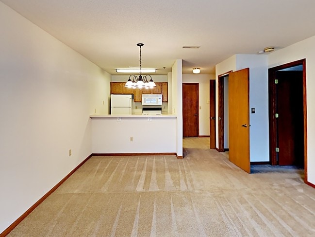 Image_V8pmrPjezB.jpg - Willow Brook Court
