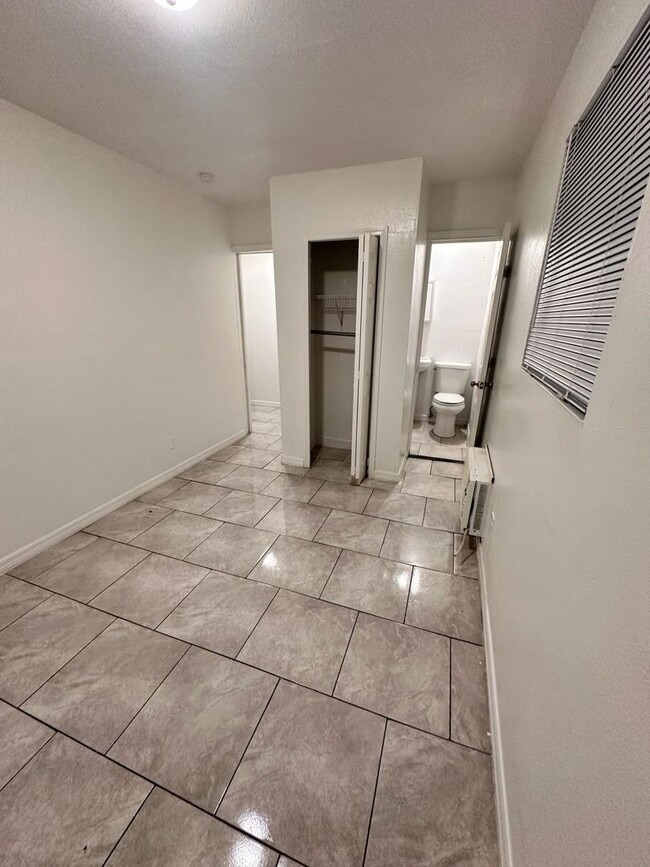 Foto del edificio - Charming and Cozy 1 bedroom 1 bathroom