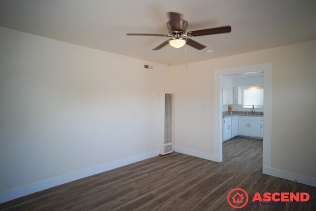 Building Photo - 412 El Tejon Ave