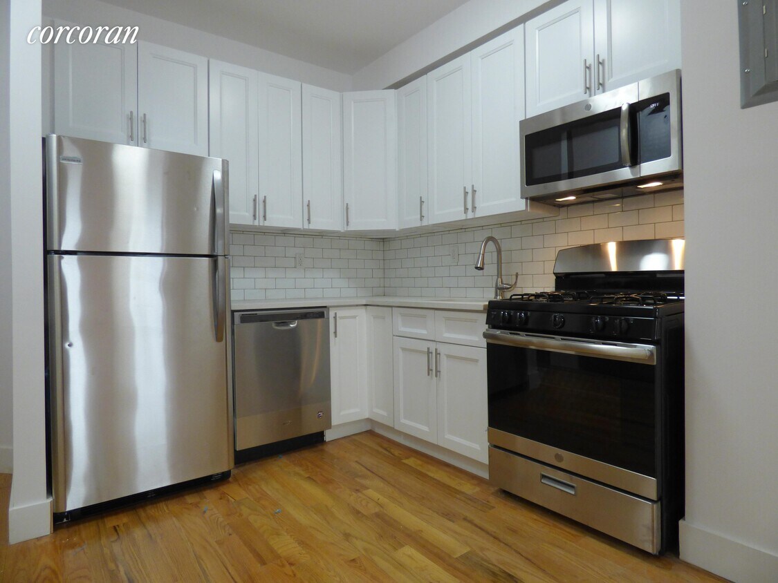 Primary Photo - 592 Vanderbilt Ave