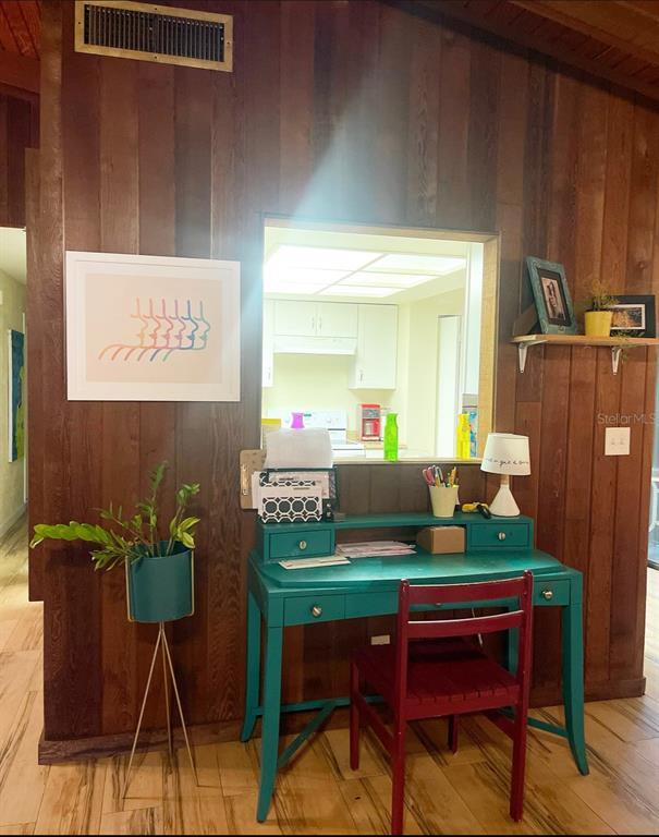 Foto del edificio - 933 Woodland Dr