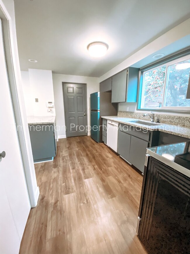 Foto del edificio - Wonderfully Updated 3-bedroom 1.5-bath Hom...