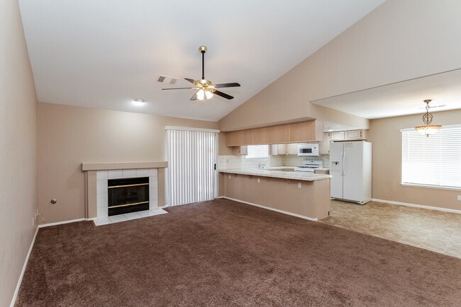 Building Photo - 334 Oak Canyon Dr