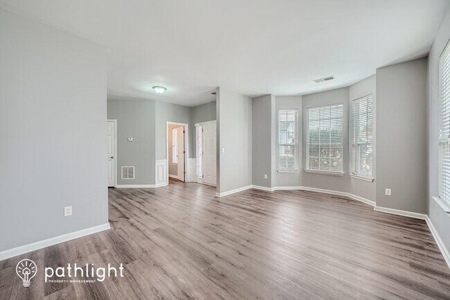 Building Photo - 5035 Cascade Hills Cir SW