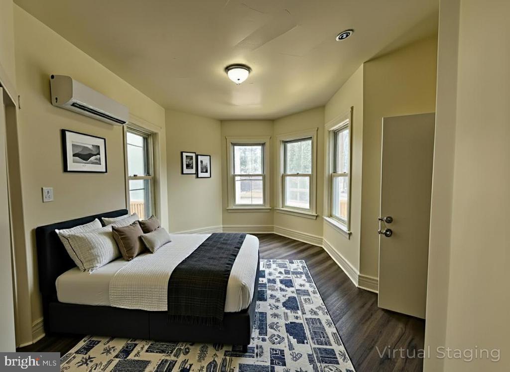 Foto principal - 22 N 53rd St