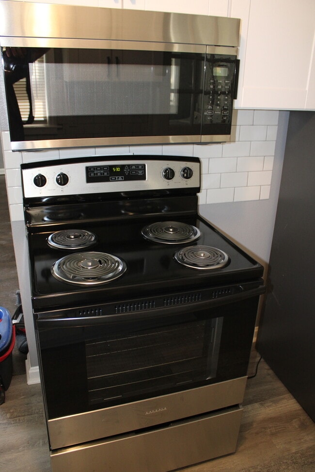 Building Photo - Doll House in Belton - 2 bed - 1 bath