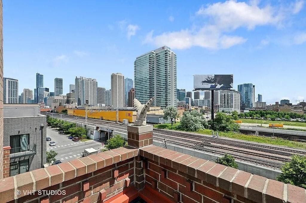 Foto principal - 816 W Hubbard St