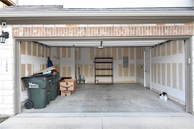 Building Photo - 1004 Boatswain Wy