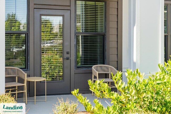 Foto del edificio - 1559 W 9 Mile Rd