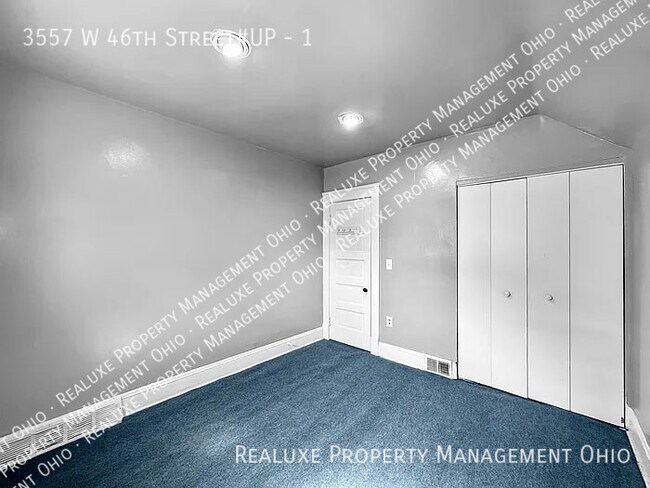 Foto del edificio - 3557 W 46th St