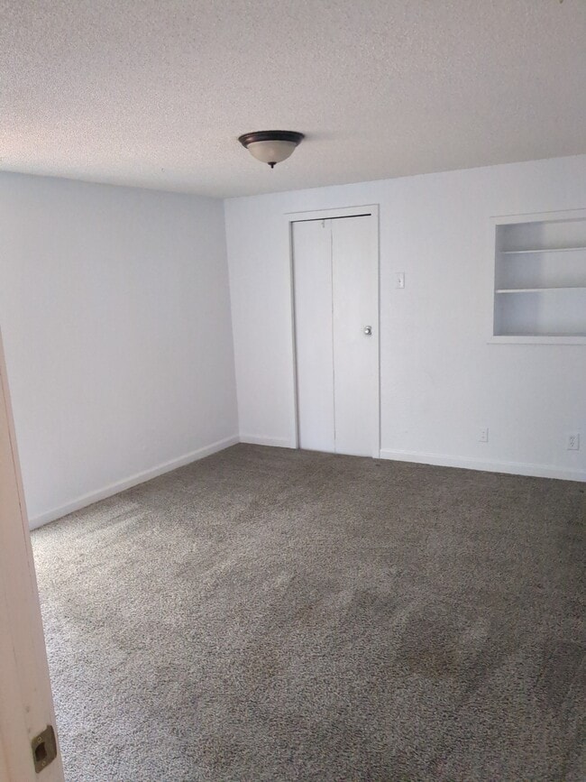 Bedroom - 1871 SE Van Skiver Rd