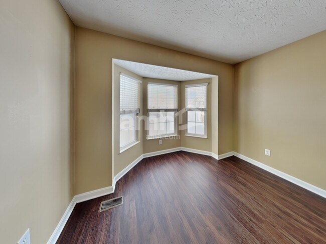 Foto del edificio - 1031 Buddleia Ct