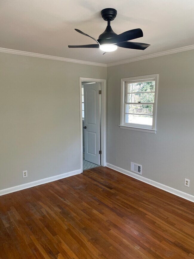 Foto del edificio - 1164 Longshore Dr