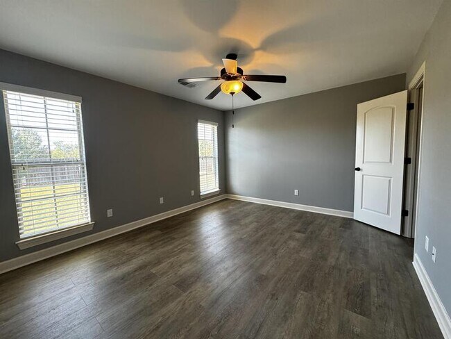 Building Photo - 8235 Mary Payton Dr