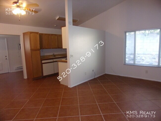 Building Photo - 2 bedroom 2 bath - 9961 E Skyward Way- OWN...