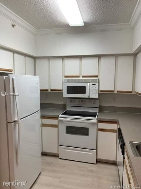 Building Photo - 11850 Pines Blvd