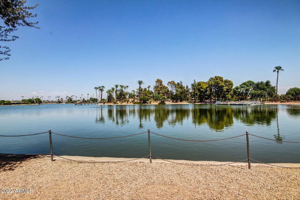 Foto principal - 10330 W Thunderbird Blvd
