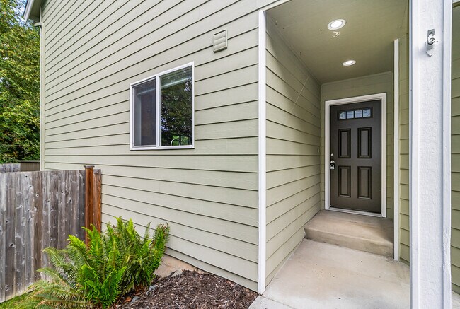 Building Photo - 6511 206th Pl NE