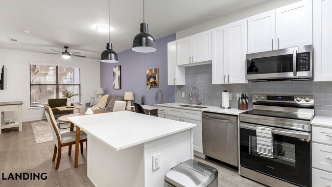 Building Photo - 15777 Quorum Dr