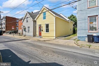 Building Photo - 243 N Locust St