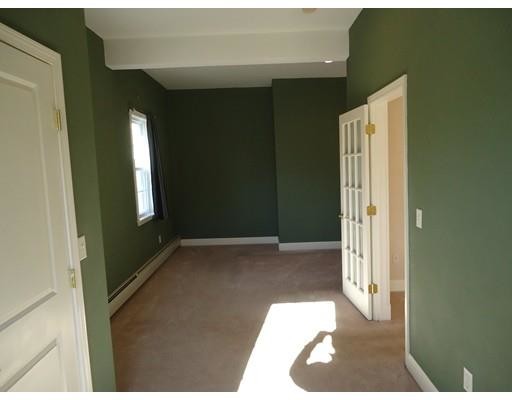 Building Photo - 147 Fairhaven Rd
