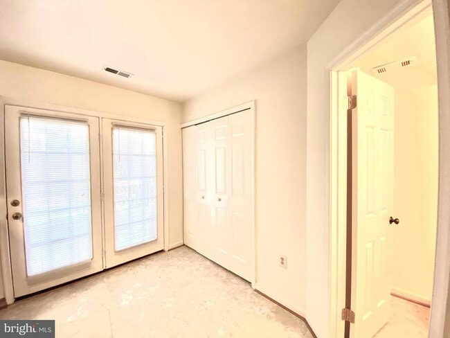 Building Photo - 3230 Westdale Ct