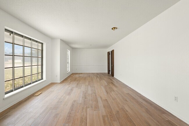Foto del edificio - 6321 NW 84th St