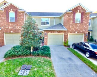 Building Photo - 7014 Roundleaf Dr