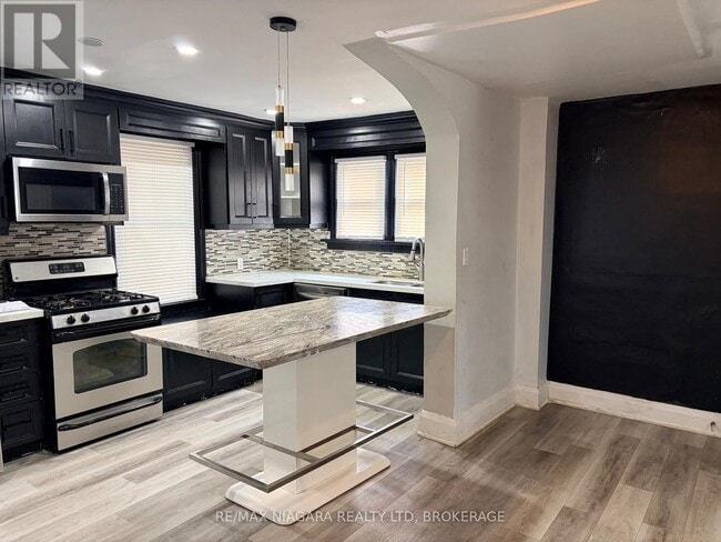 Building Photo - 3 Rices Ln