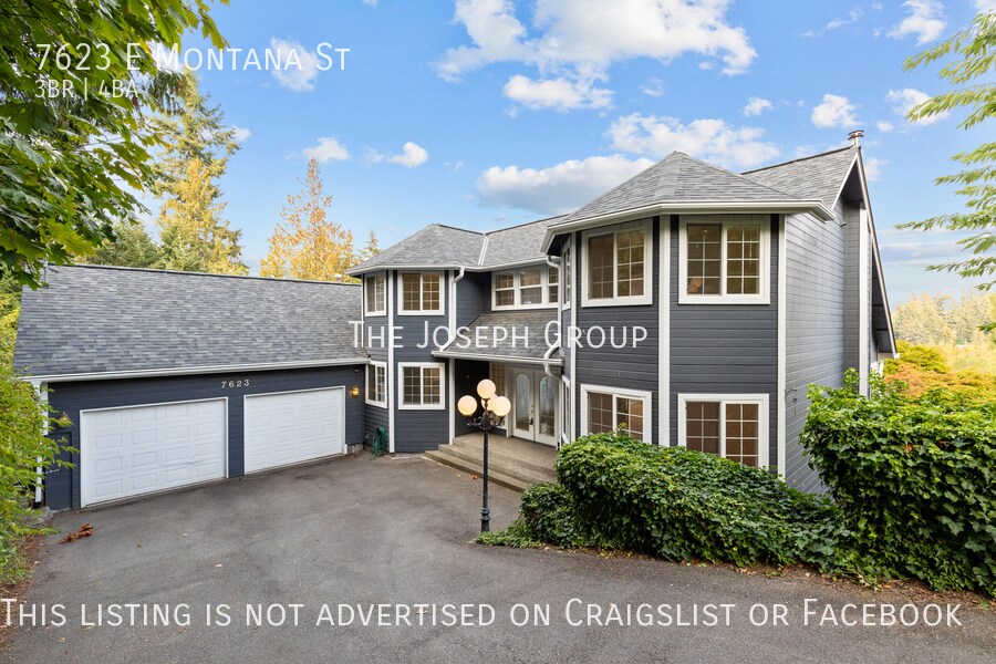 Primary Photo - Gorgeous 3 bed/4 bath with beautiful view ...