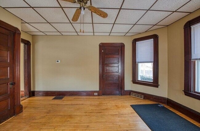 Foto del edificio - 21 Moraine Pl