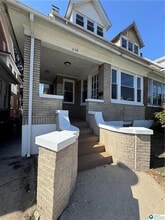 Building Photo - 208 S 16th St