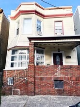 Building Photo - 6013 Buchanan Pl