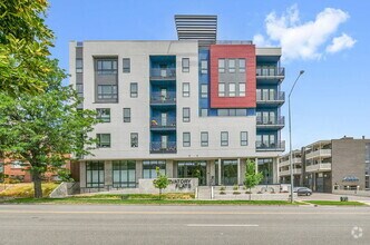 Building Photo - 2374 S University Blvd