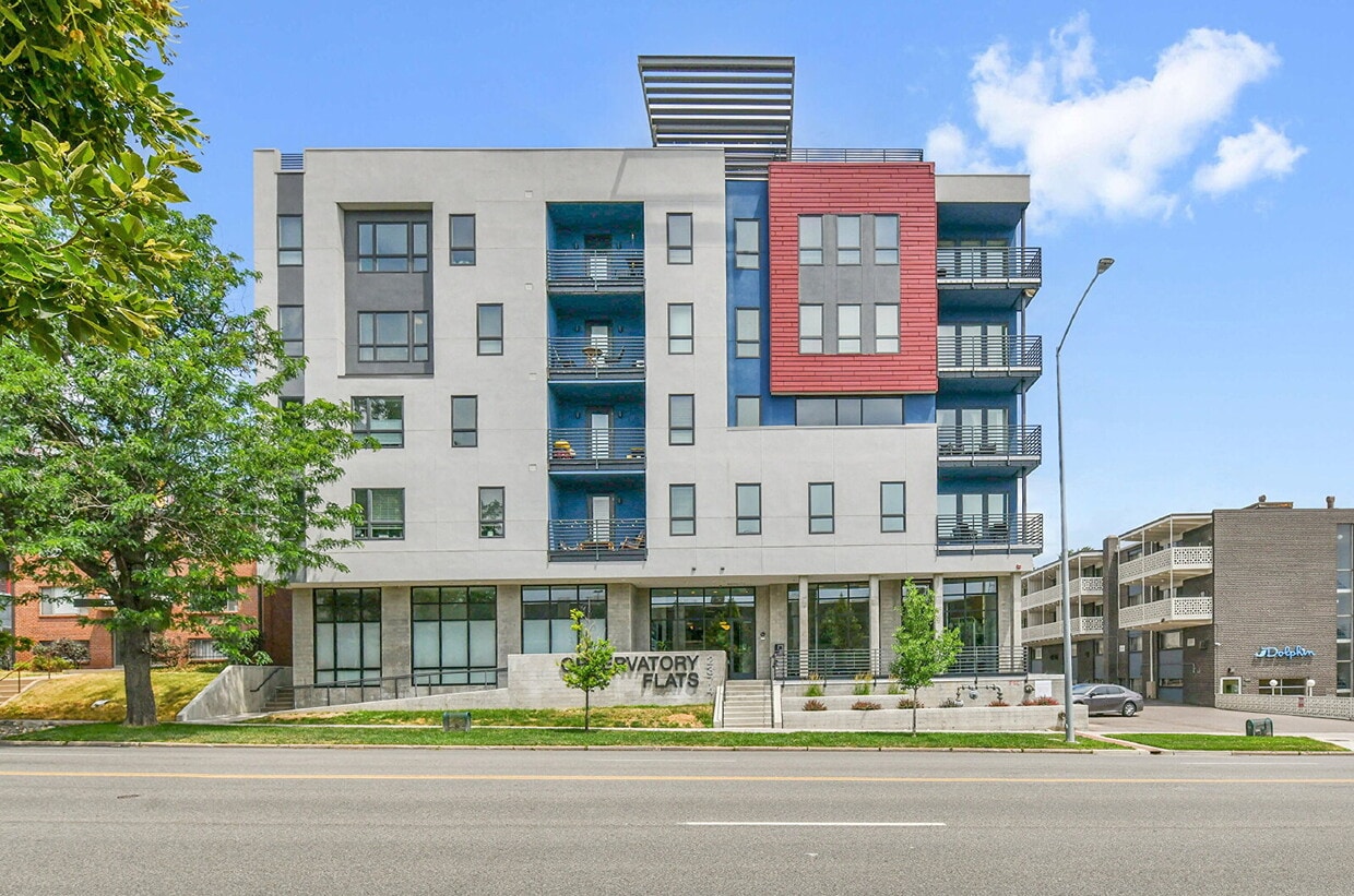 Foto principal - $1,695 - 1 Bed, 1 Bath Condo with In Unit ...