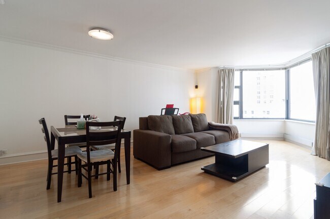 Foto del edificio - 401 E Ontario St