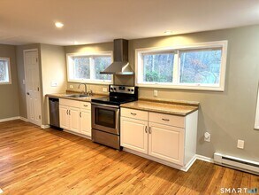 Building Photo - 11 Upper Malletts Ln